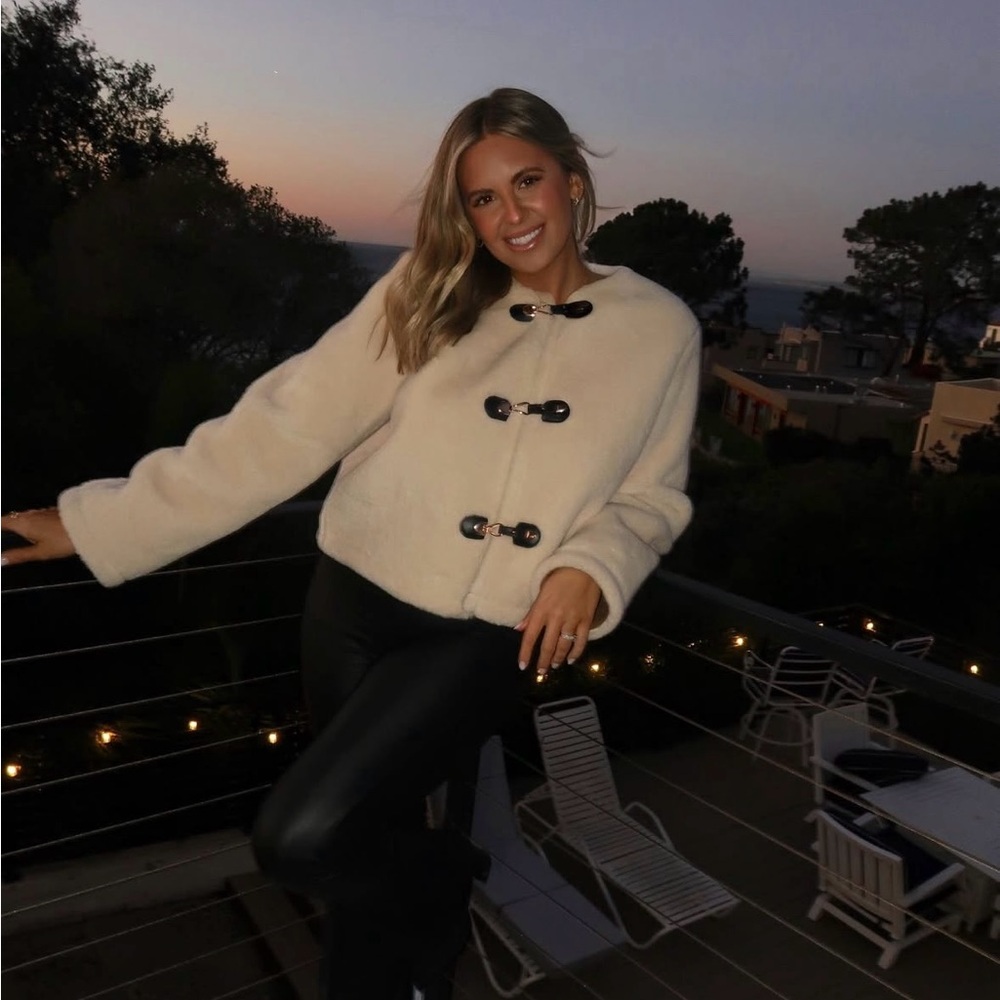 Zara Jacket coat teddy fur ivory cream cropped toggle